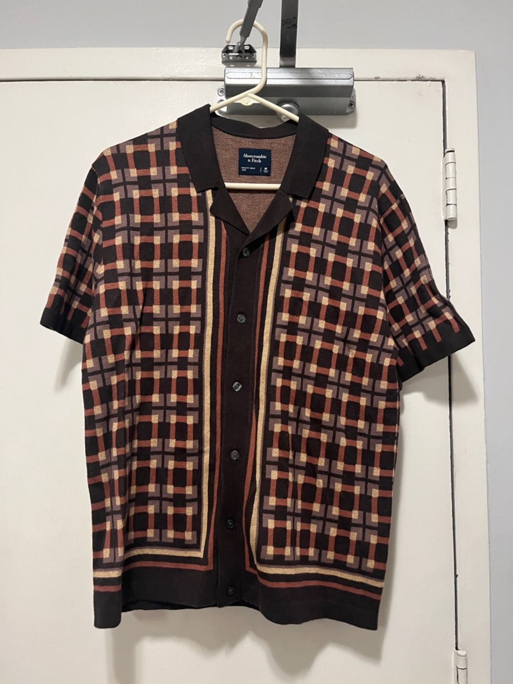 Abercrombie & Fitch Short-Sleeve Button-Down Plaid Shirt in Brown and Tan